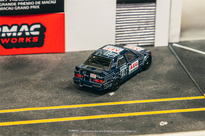 Tarmac Works 1:64 190 E 2.5-16 - Kids Toys John Lewis incelemesi ve fiyatı